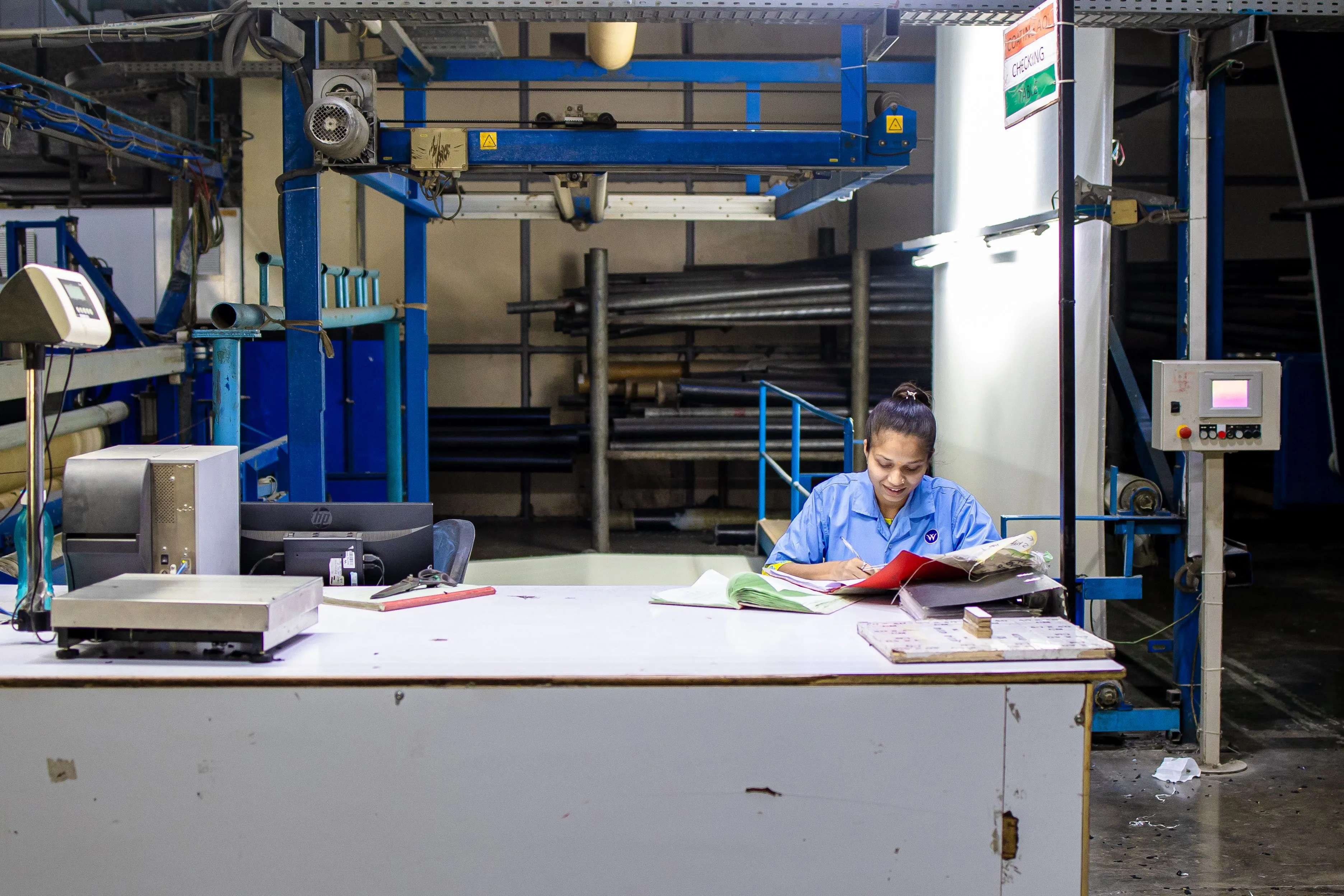 ERP Textile: Masih Mengelola Pabrik dengan Excel? Saatnya Beralih ke Sistem ERP